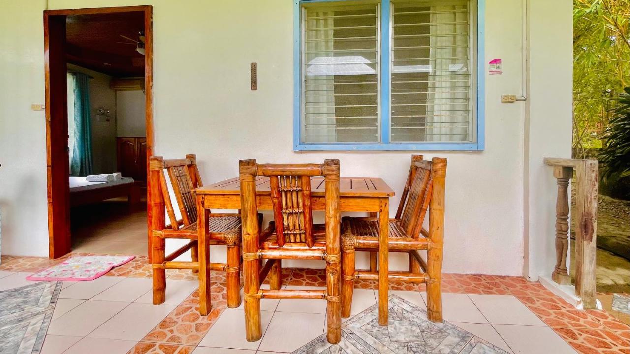 La Concepcion Cove Garden Apartment Moalboal