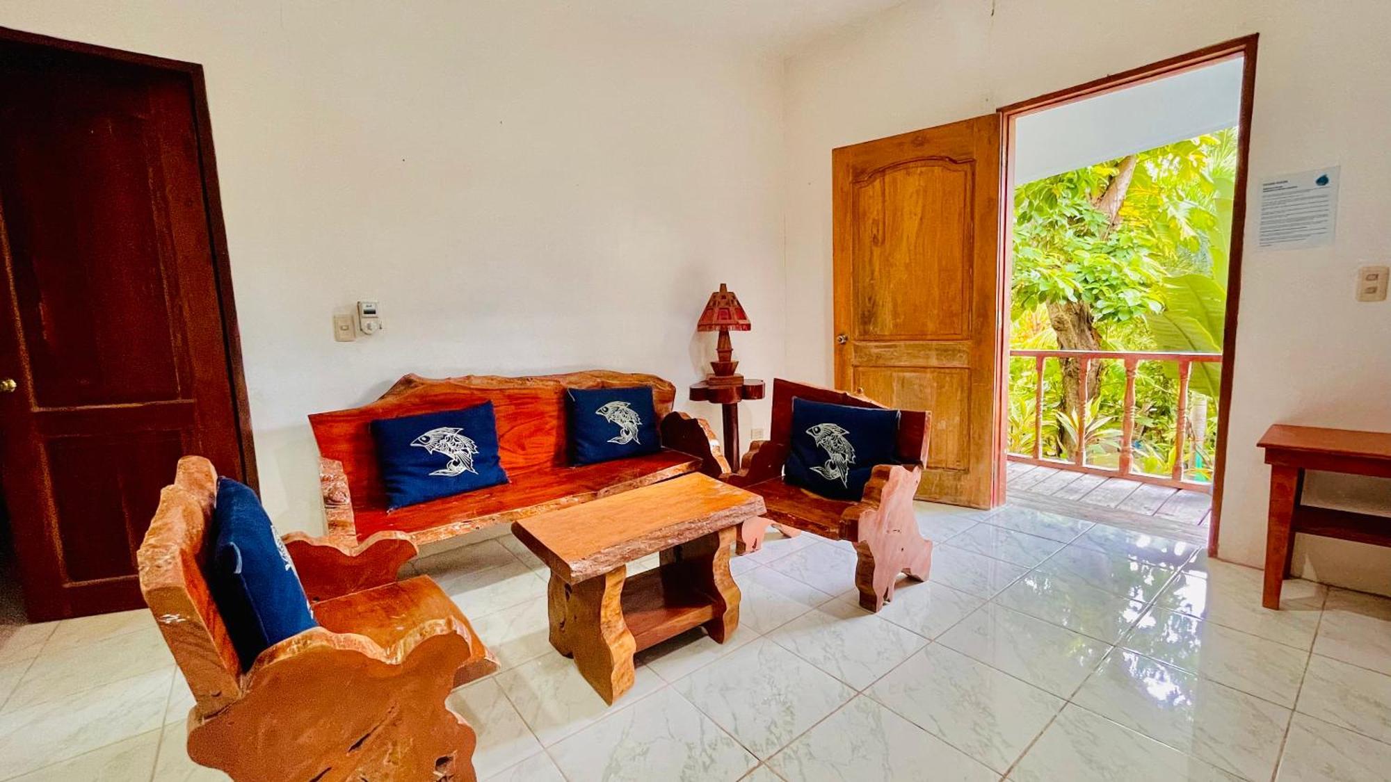 La Concepcion Cove Garden Apartment